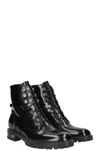 CHRISTIAN DIOR Patent Leder Boots