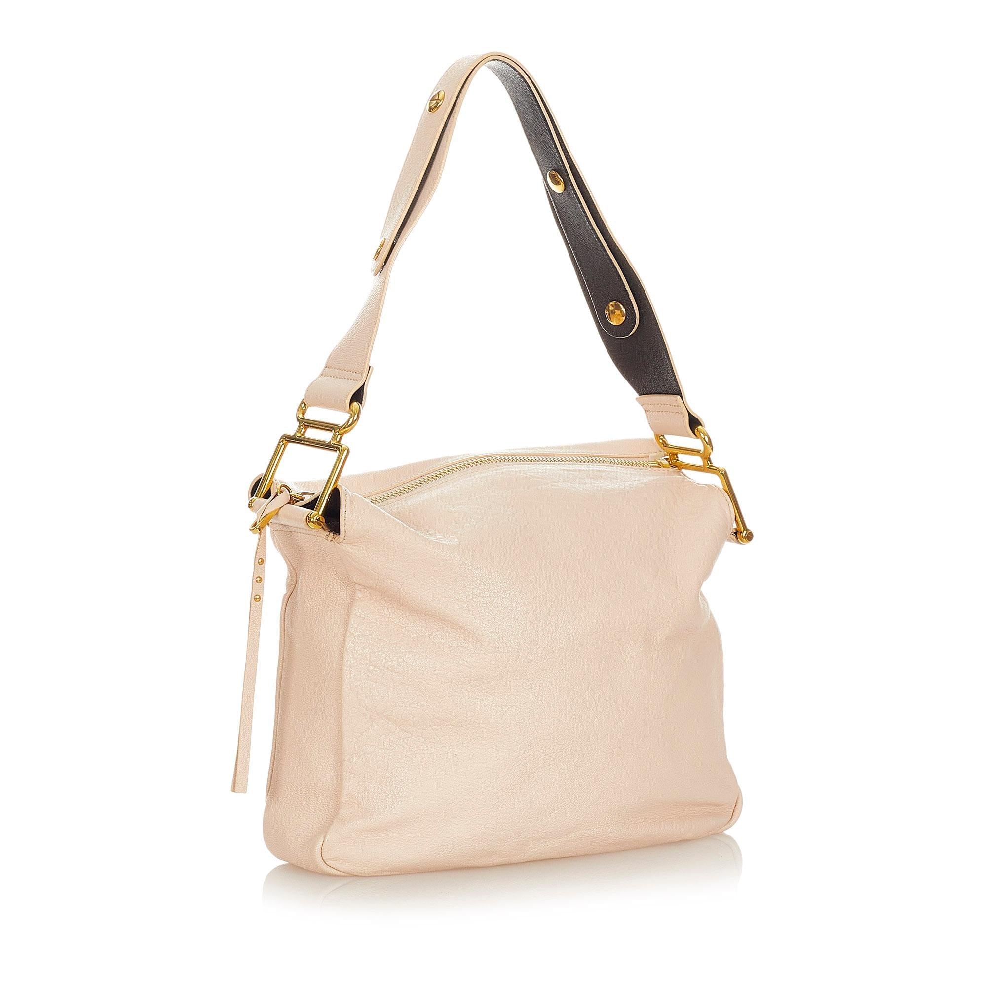 Chloe Leather Shoulder Bag (SHG-22452)
