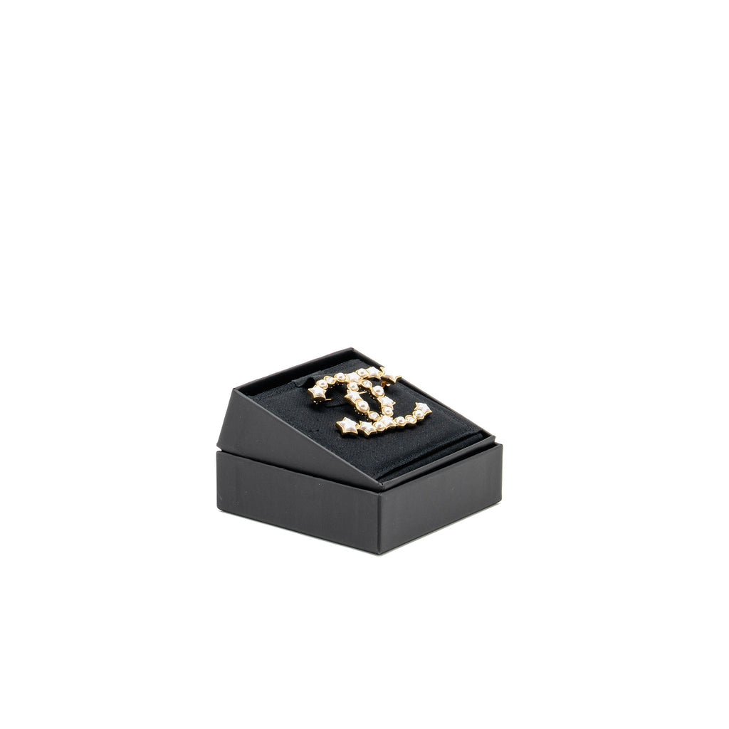Chanel CC Star Brooch Crystal/Pearl Gold Tone