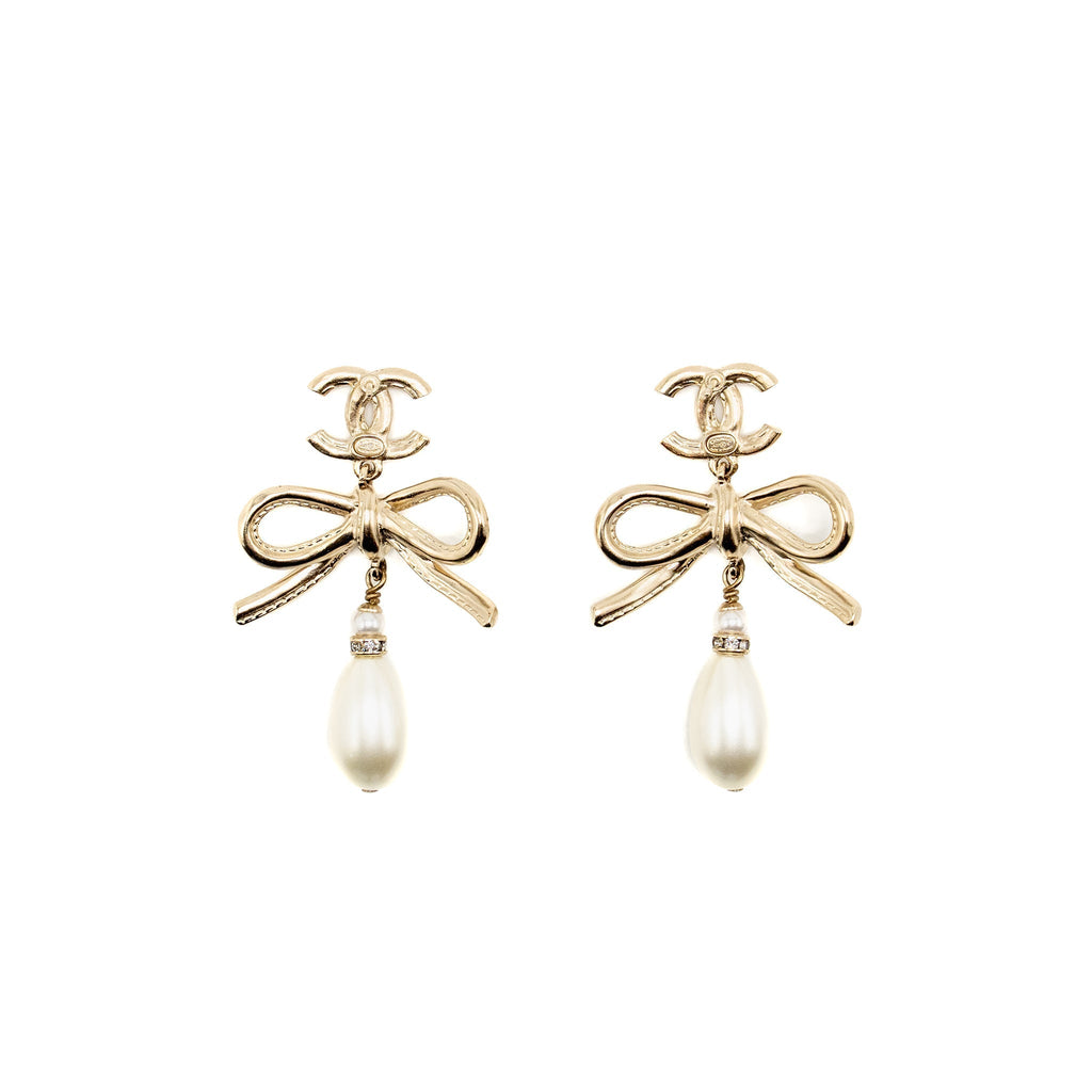 Chanel Giant Bow/Pearl Drop Earrings Light Gold Tone