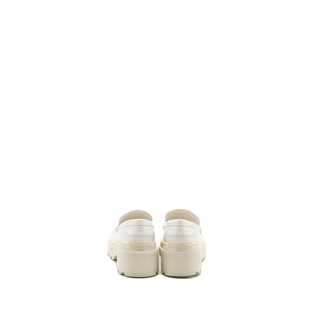 Dior size 38.5 code loafer calfskin white SHW