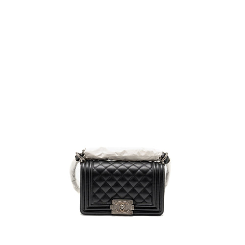 Chanel Small Boy Bag Caviar BLACK Ruthenium SHW (Microchip)