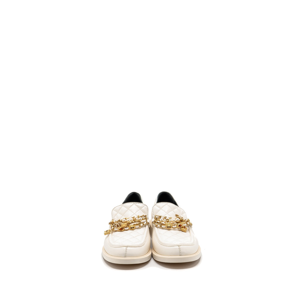 Chanel size 39 Leather chain/pearl cc logo loafer lambskin white GHW