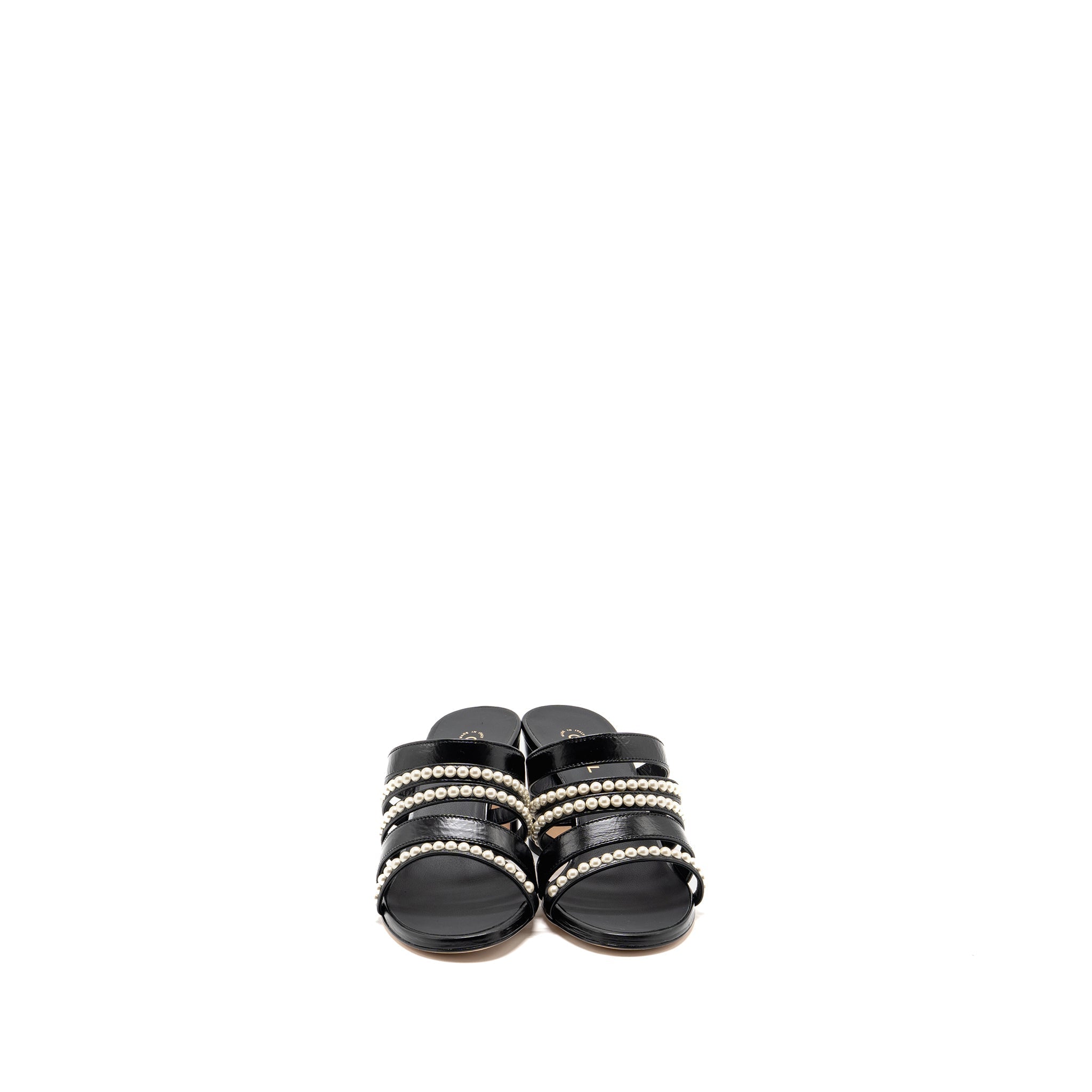 Chanel Size 37 leather/pearl sandals Black