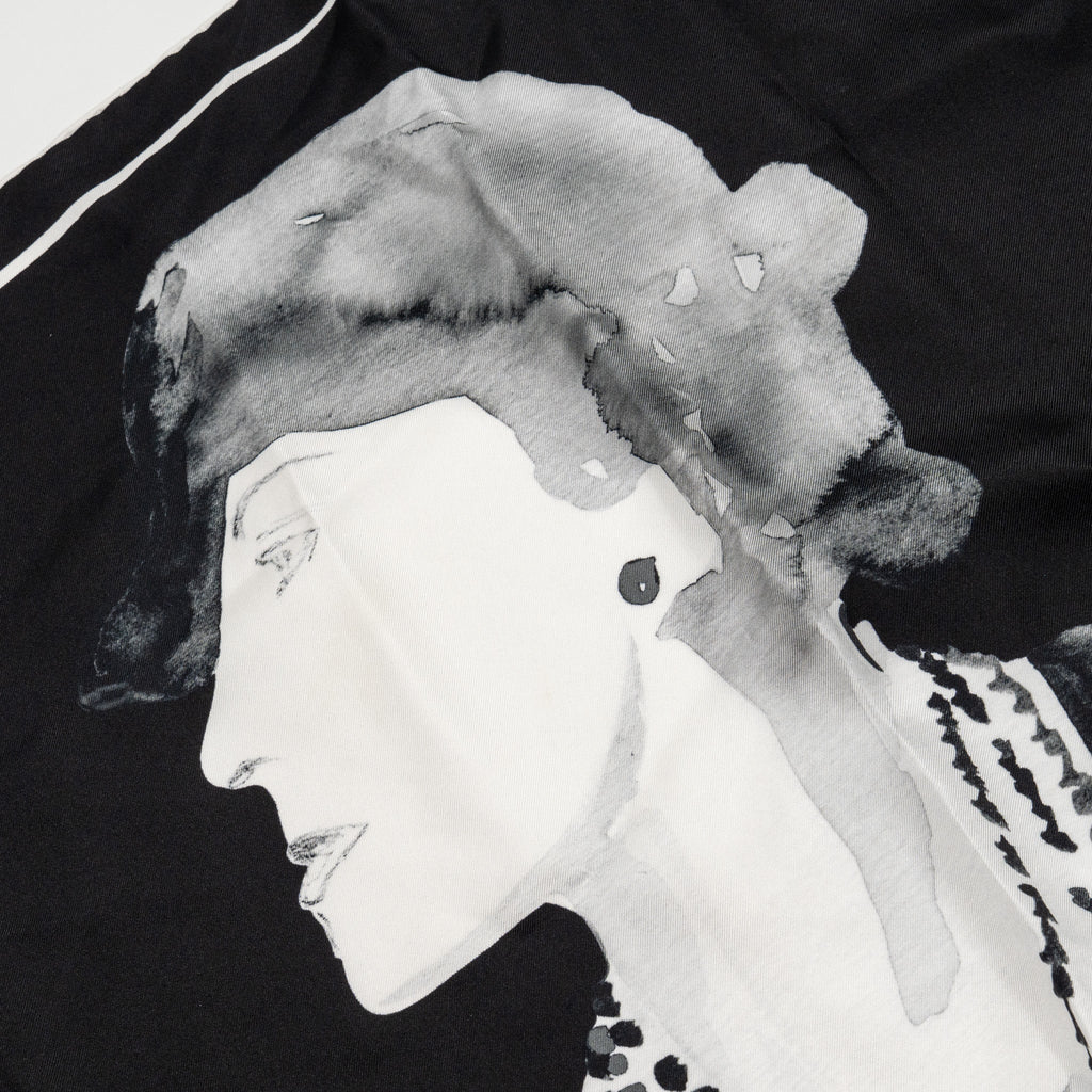CHANEL 90x90cm Coco Chanel Silk Scarf Black / White