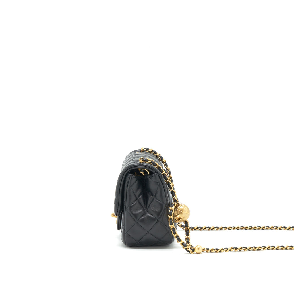 Chanel pearl Crush mini square Flap bag lambskin Black GHW (microchip)