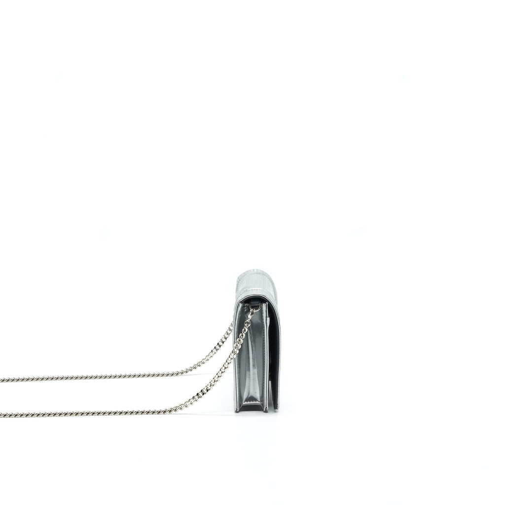 DIOR DIORAMA WALLET ON CHAIN IN SILVER