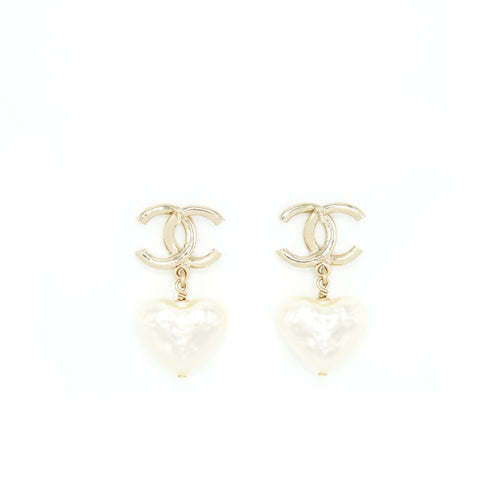 Chanel CC And Heart Earring Light Gold Tone