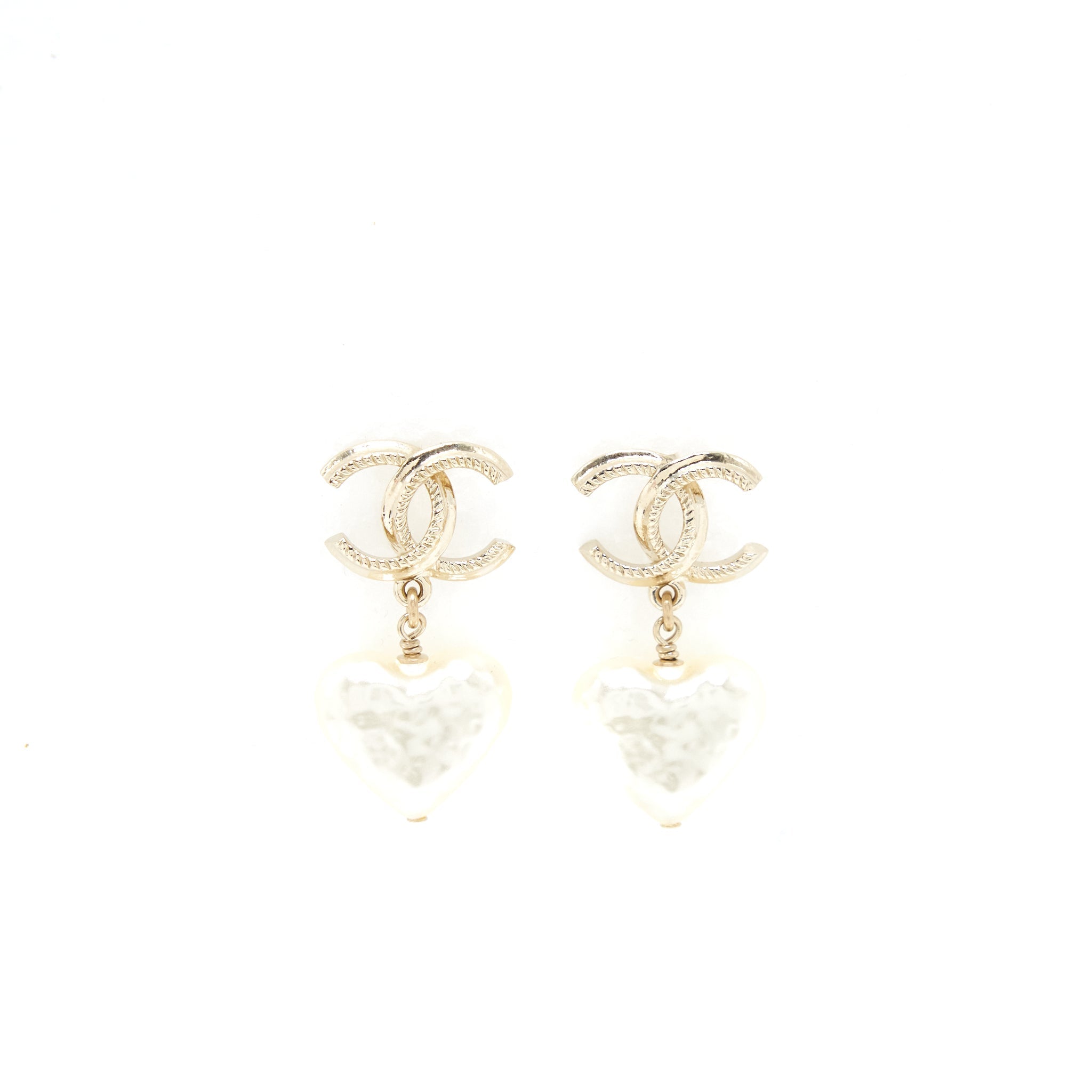 Chanel CC And Heart Earring Light Gold Tone