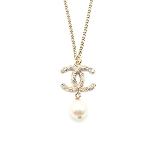 Chanel CC logo Necklace with Pearl