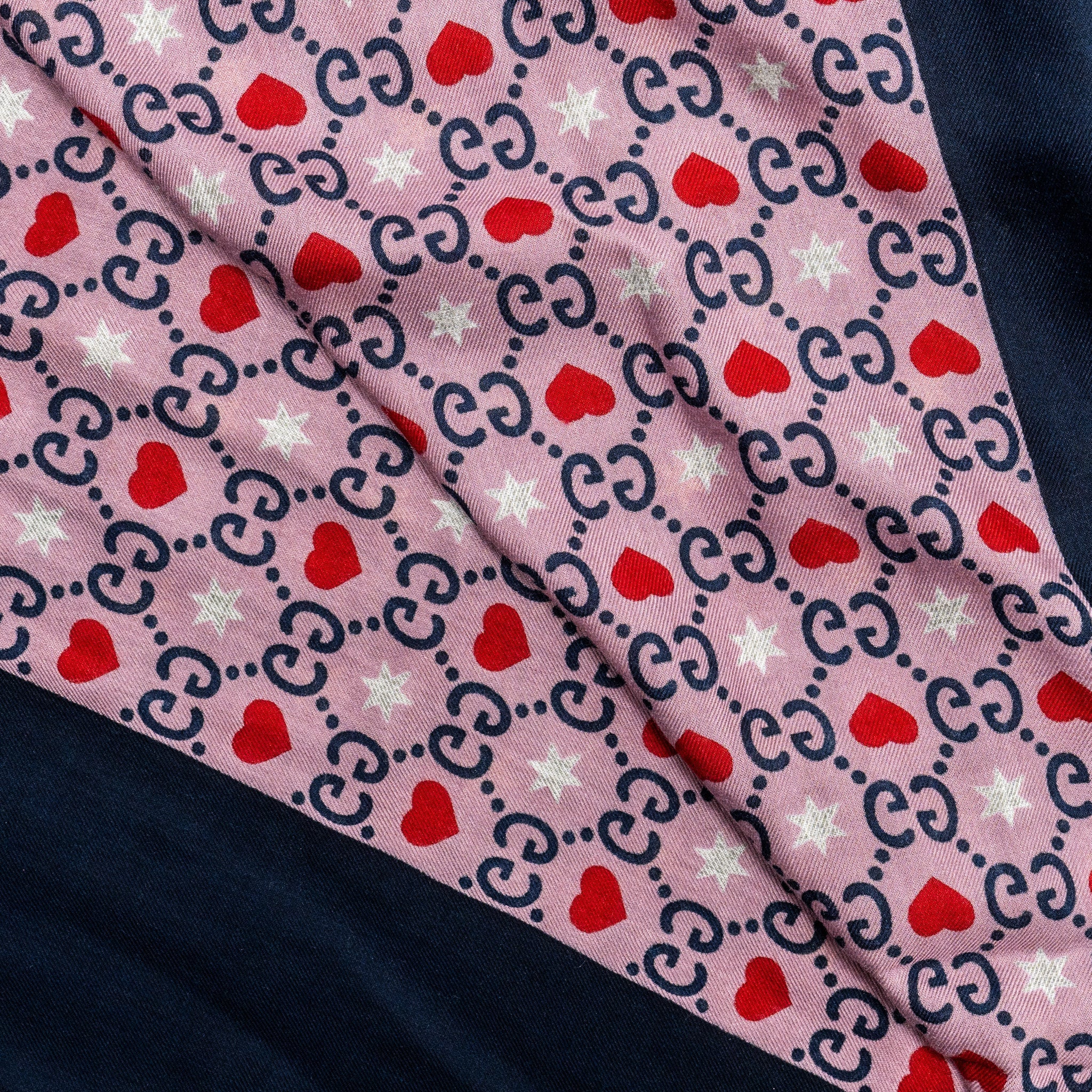 Gucci Silk Wool Scarf GG Supreme/Heart Printed Multicolour