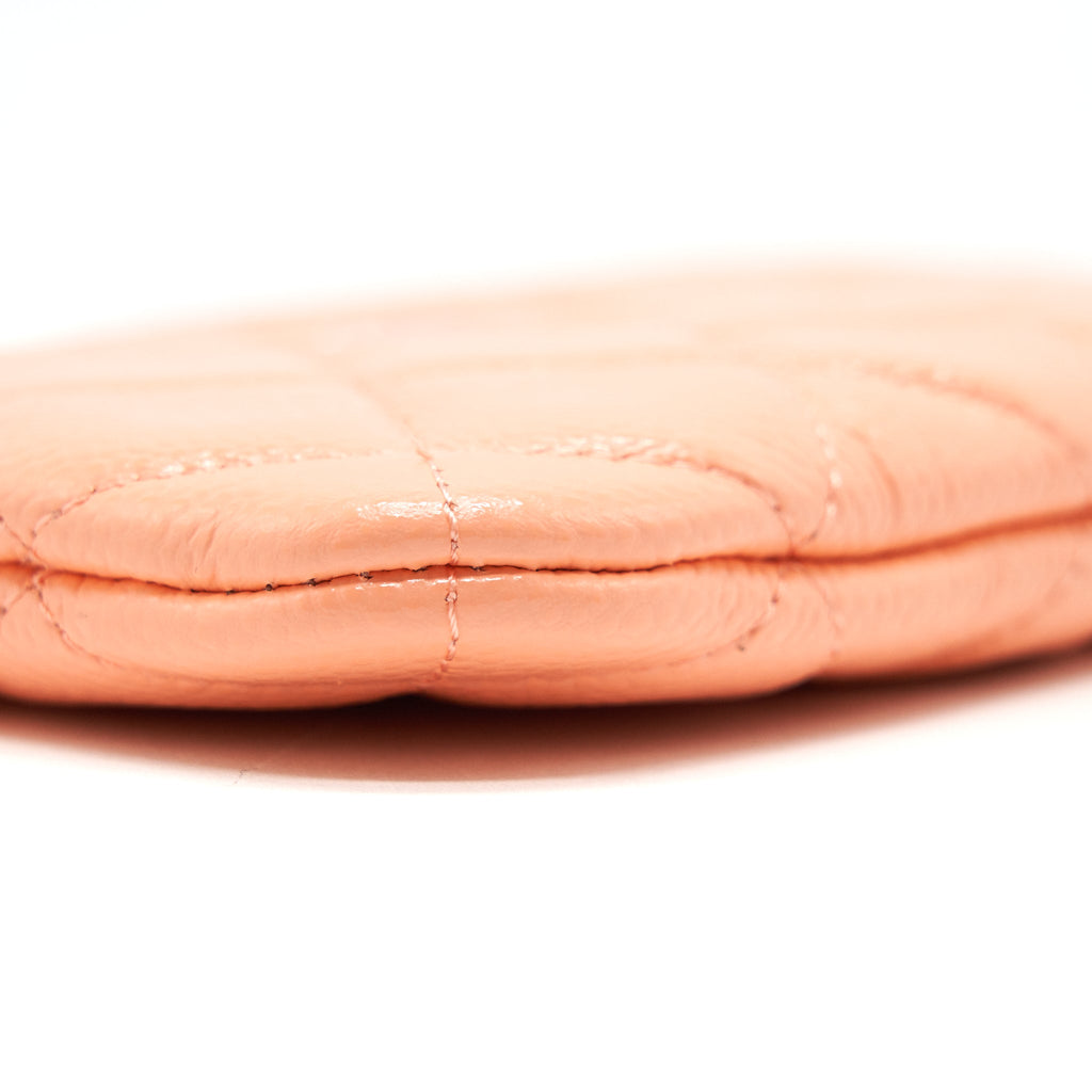 Chanel Mini Ocase Zip Pouch Coral Caviar