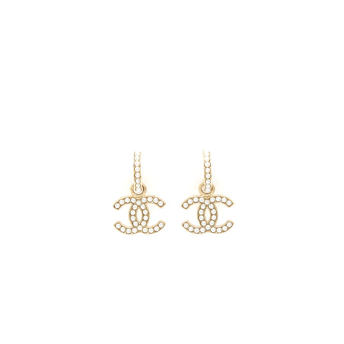 Chanel CC logo With Pearl Drop Earrings GHW