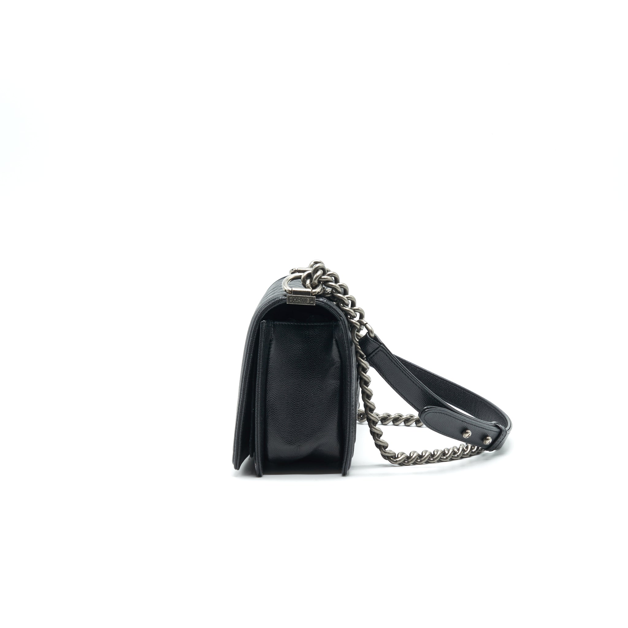 CHANEL MEDIUM BOY CHANEL HANDBAG CAVIAR BLACK SHW