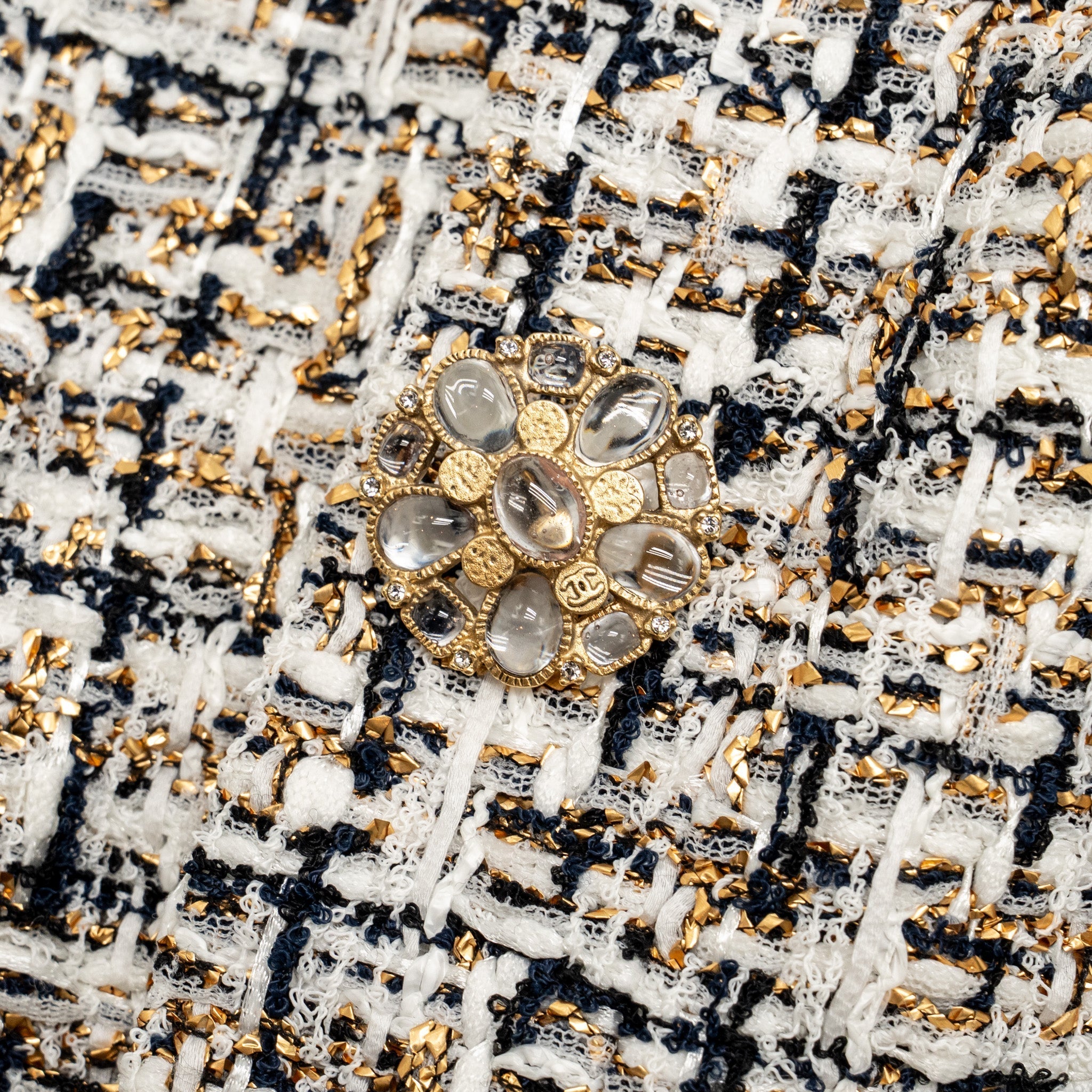Chanel size 36 tweed jacket white / black / gold