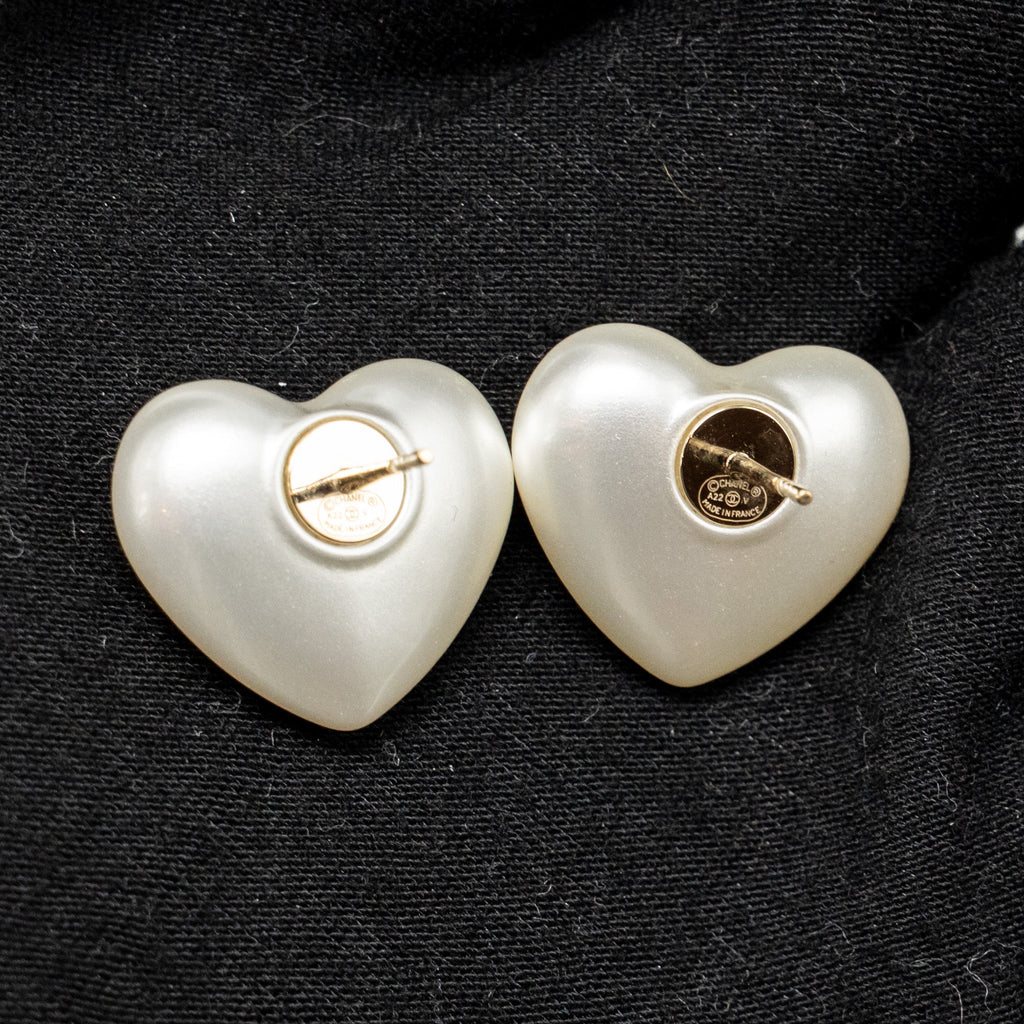 CHANEL Heart Pearl with Crystal CC Logo Earrings Light Gold Tone