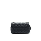 Chanel flap Bag with inner zipper caviar Black SHW