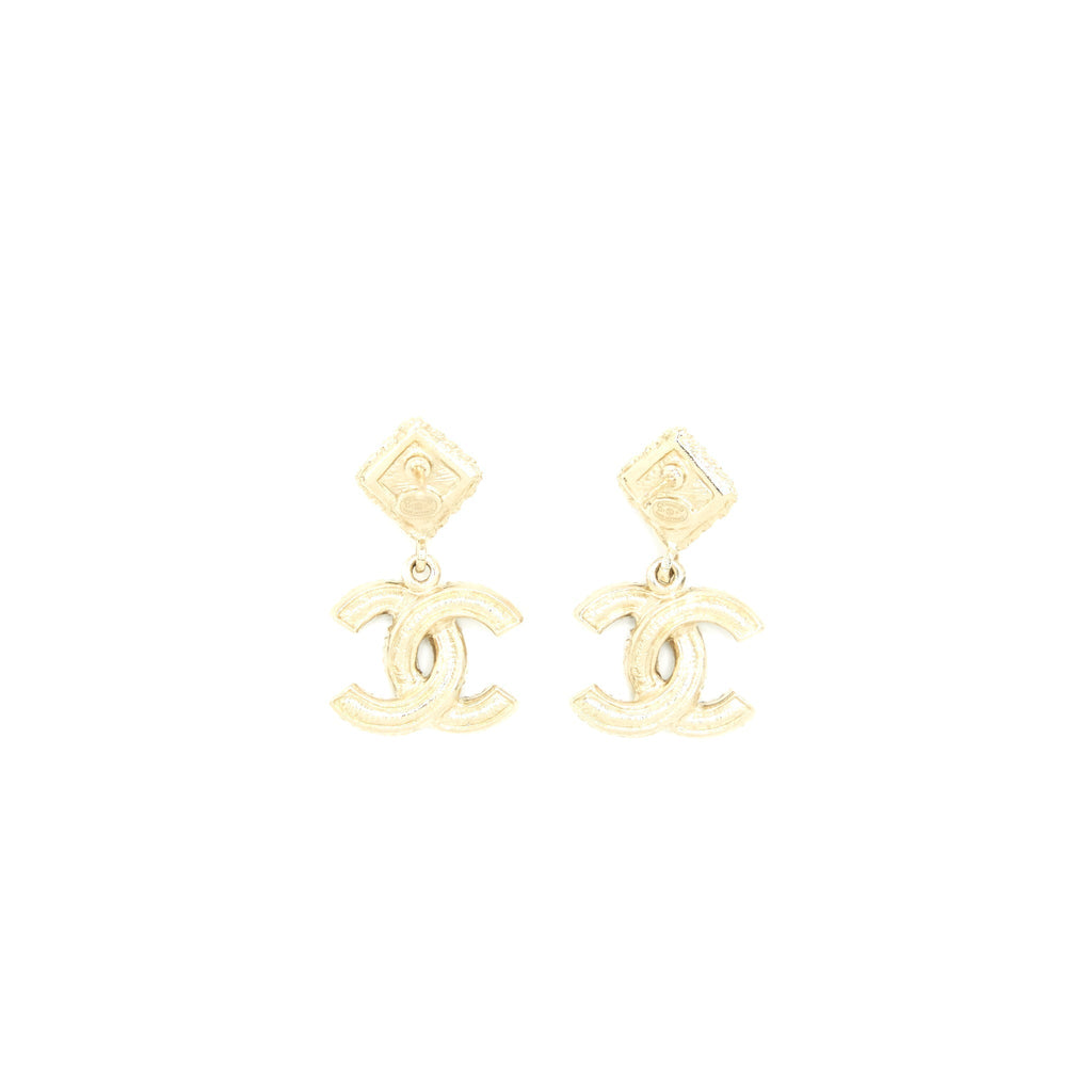 Chanel CC Logo With Flower Black And White Drop Earrings GHW