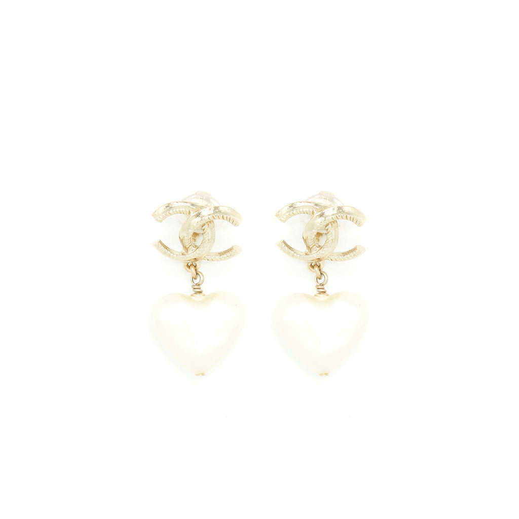 Chanel CC And Heart Earclips LGHW