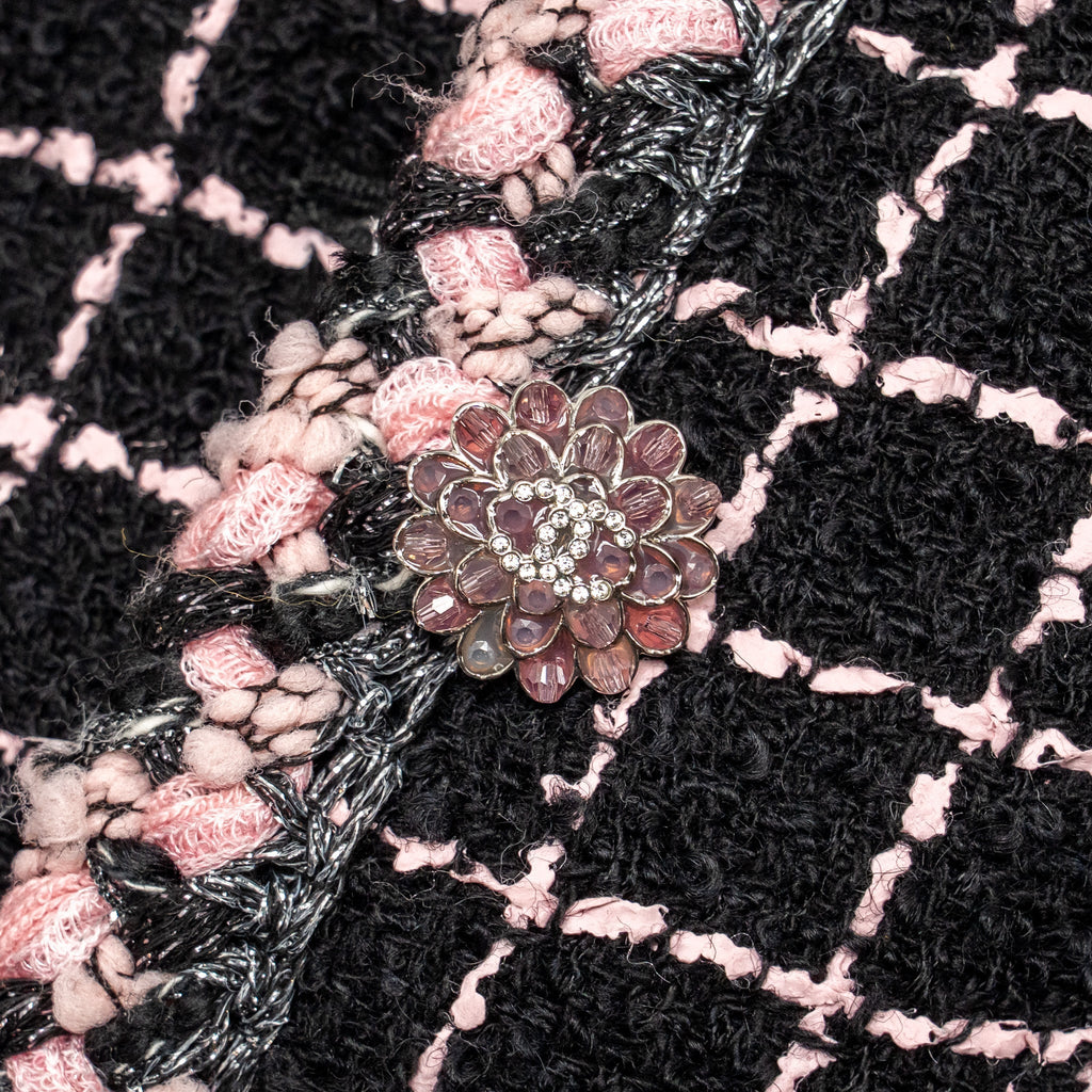 Chanel Size 36 Camellia Detailed Button Tweed Jacket Wool/Polyamide Black/Pink