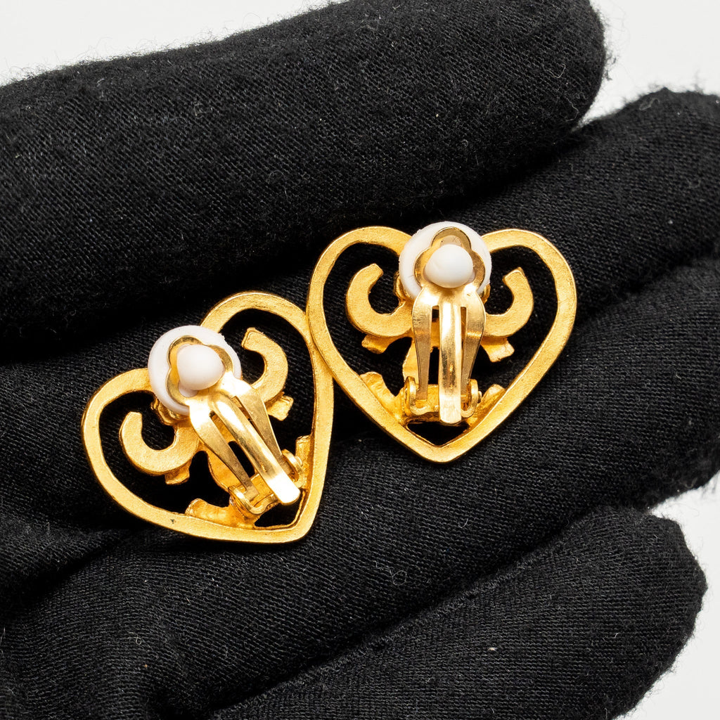 Chanel Vintage Heart Shape CC Logo Ear Clips Gold Tone