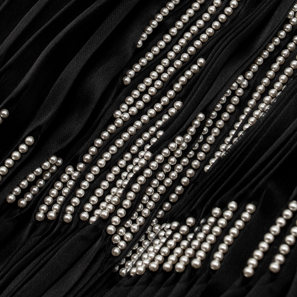 Chanel size 34 22A Silk Skirt Black/White