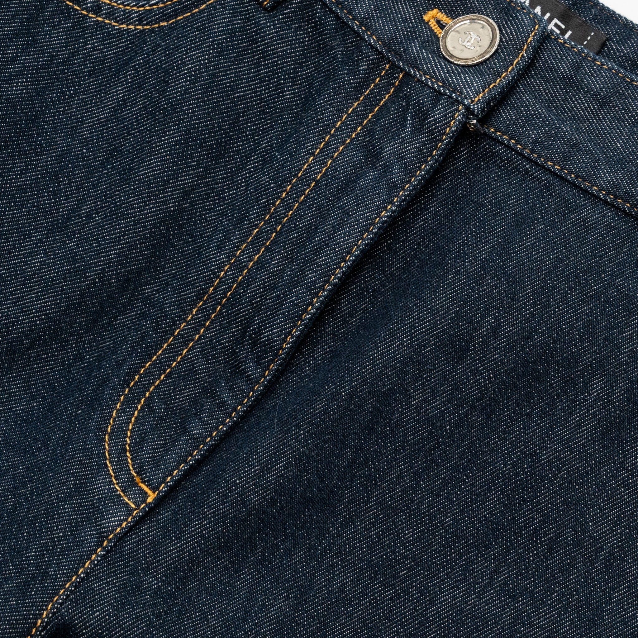 Chanel size 40 25C CC logo washed out denim Jeans