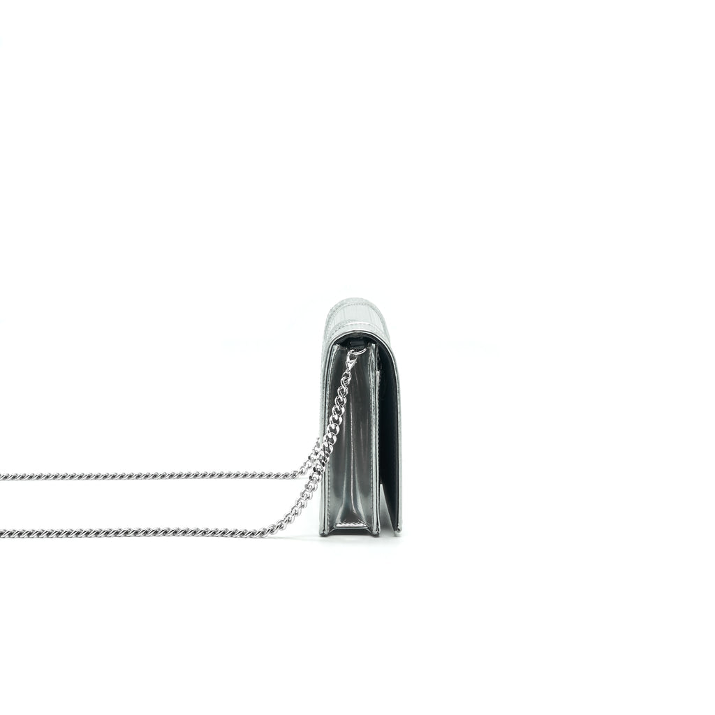 DIOR DIORAMA WALLET ON CHAIN SILVER
