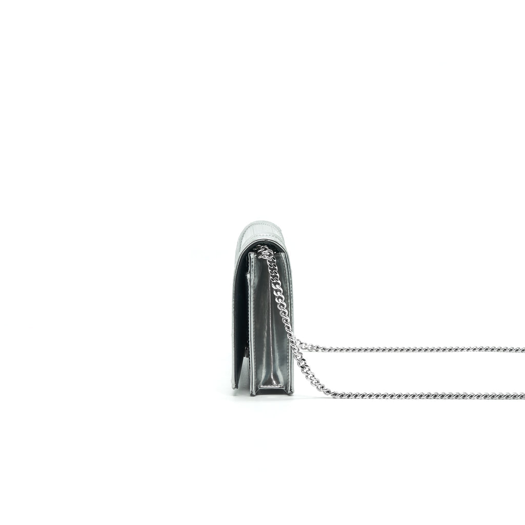 DIOR DIORAMA WALLET ON CHAIN SILVER