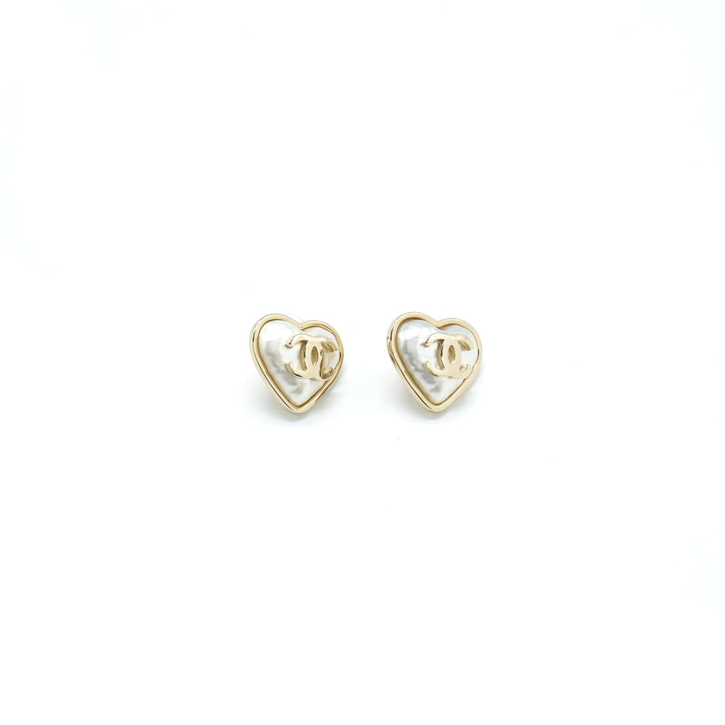 Chanel 22c giant heart earring