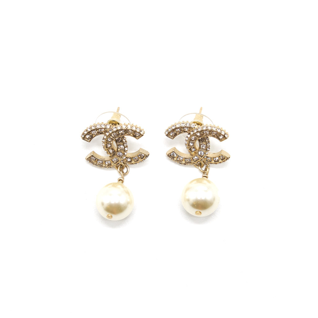 Chanel 20B CC Pearl Earings