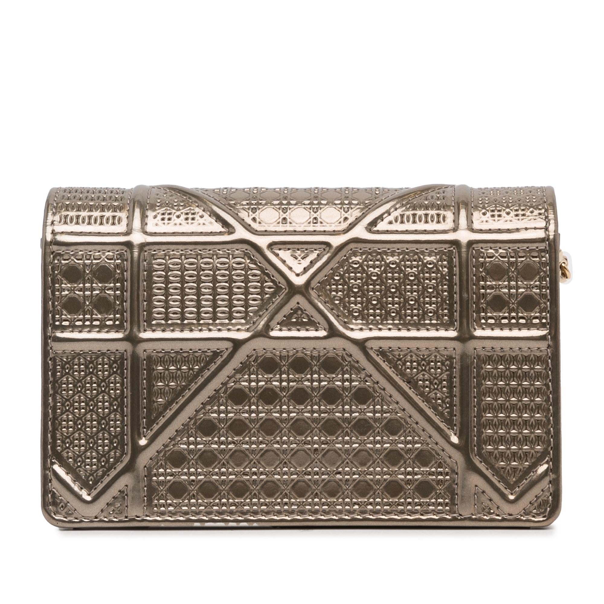Dior Baby Patent Microcannage Diorama Wallet on Chain (SHG-Cem0dN)