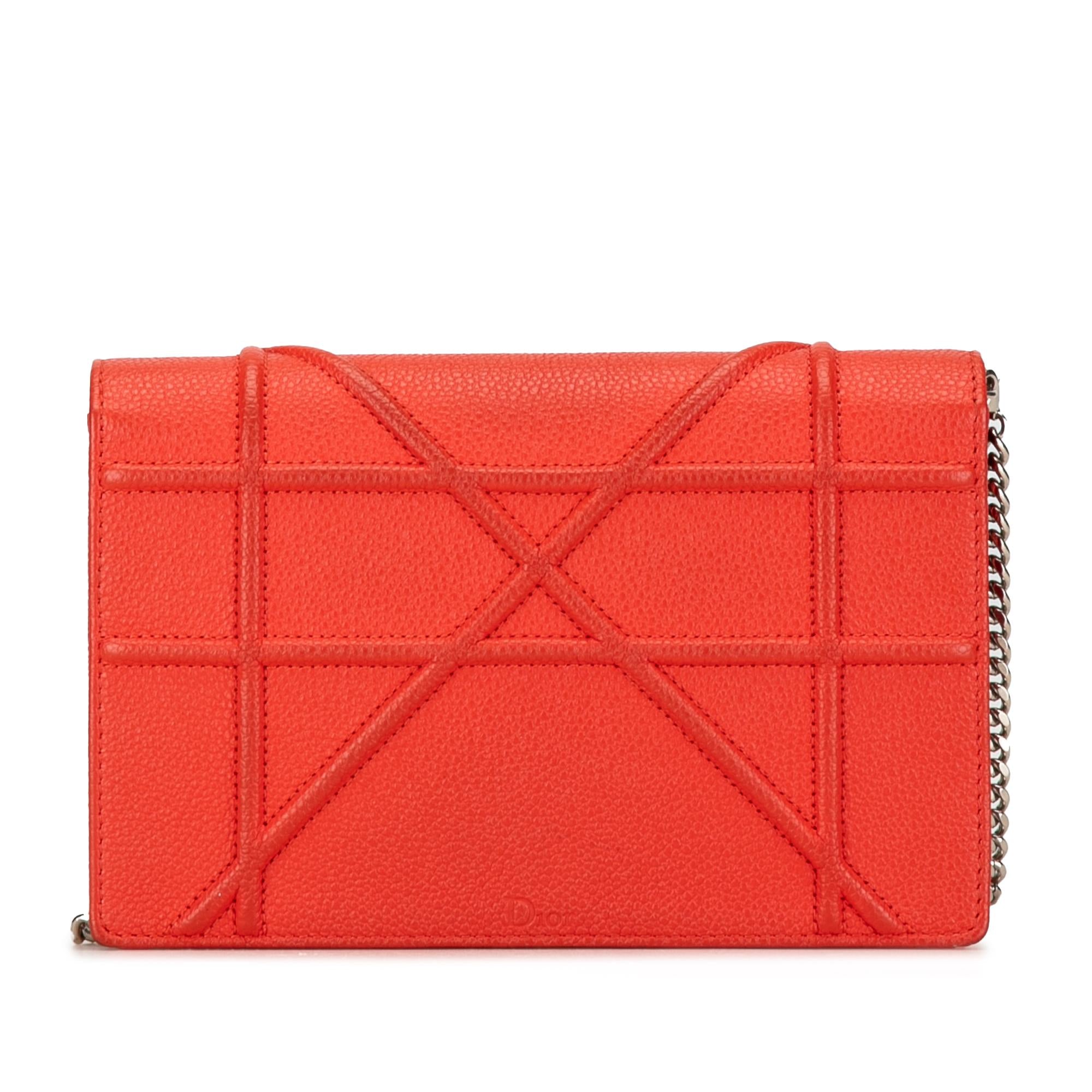 Dior Grained Calfskin Diorama Wallet on Chain (SHG-R9FwaV)