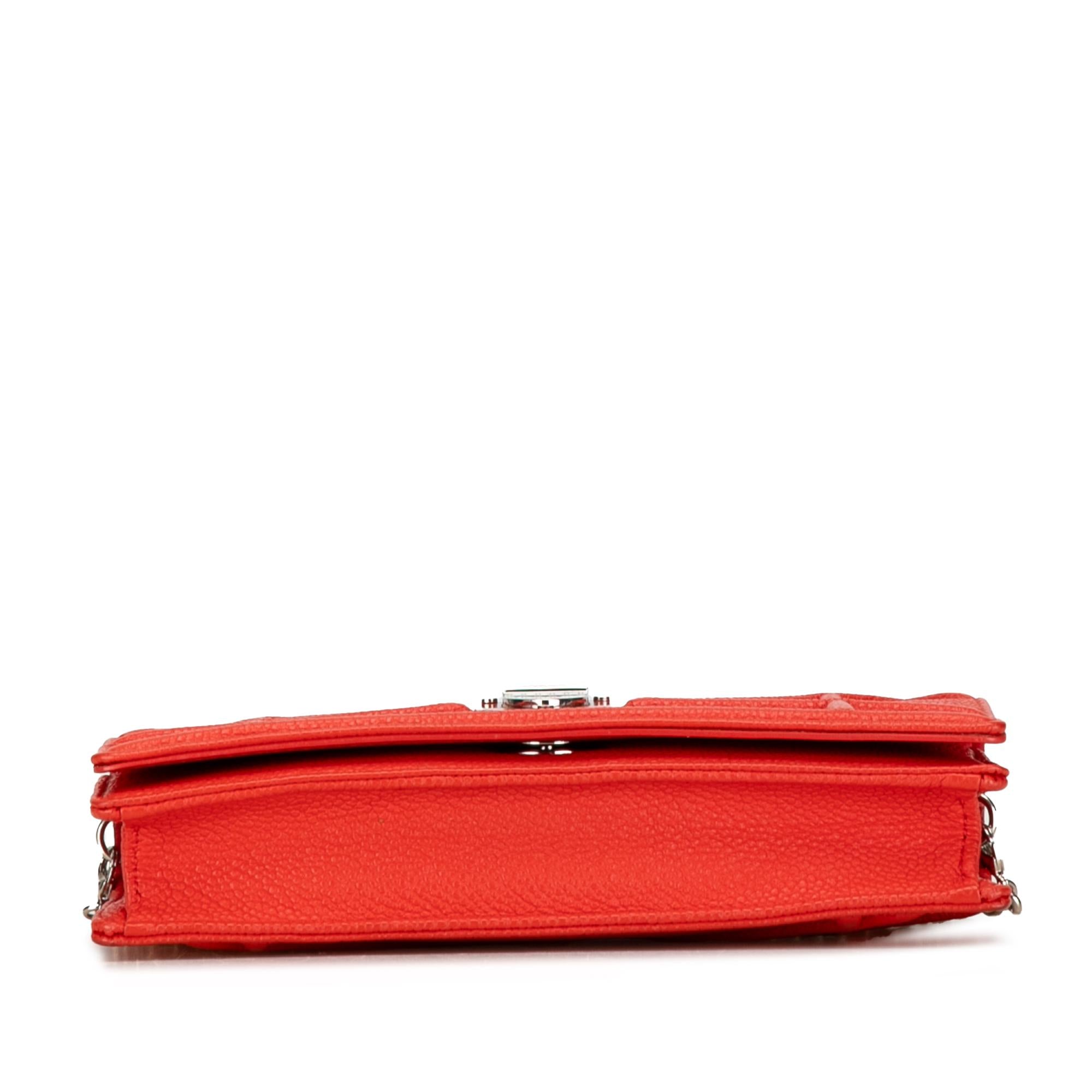 Dior Grained Calfskin Diorama Wallet on Chain (SHG-R9FwaV)