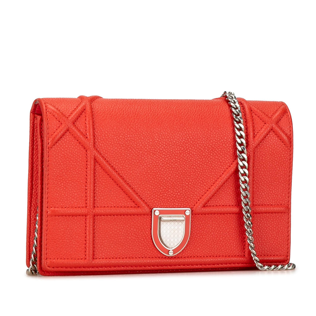 Dior Grained Calfskin Diorama Wallet on Chain (SHG-R9FwaV)