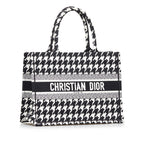 Dior Medium Macro Houndstooth Book Tote (SHG-FmPYVR)