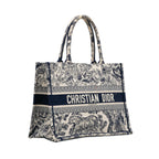 Dior Medium Toile de Jouy Book Tote (SHG-gY64Wb)
