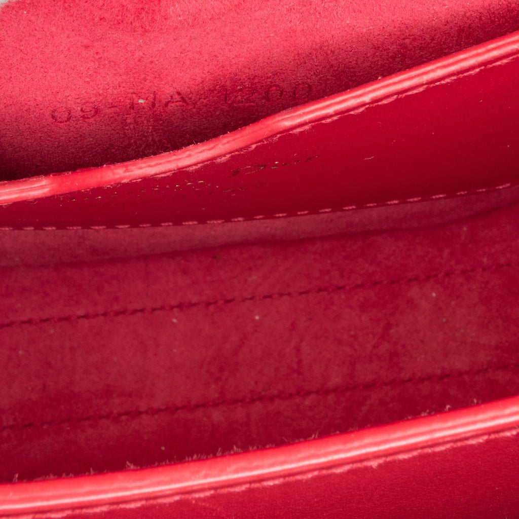 Dior Small Leather Bobby Crossbody (SHG-UBeSBC)