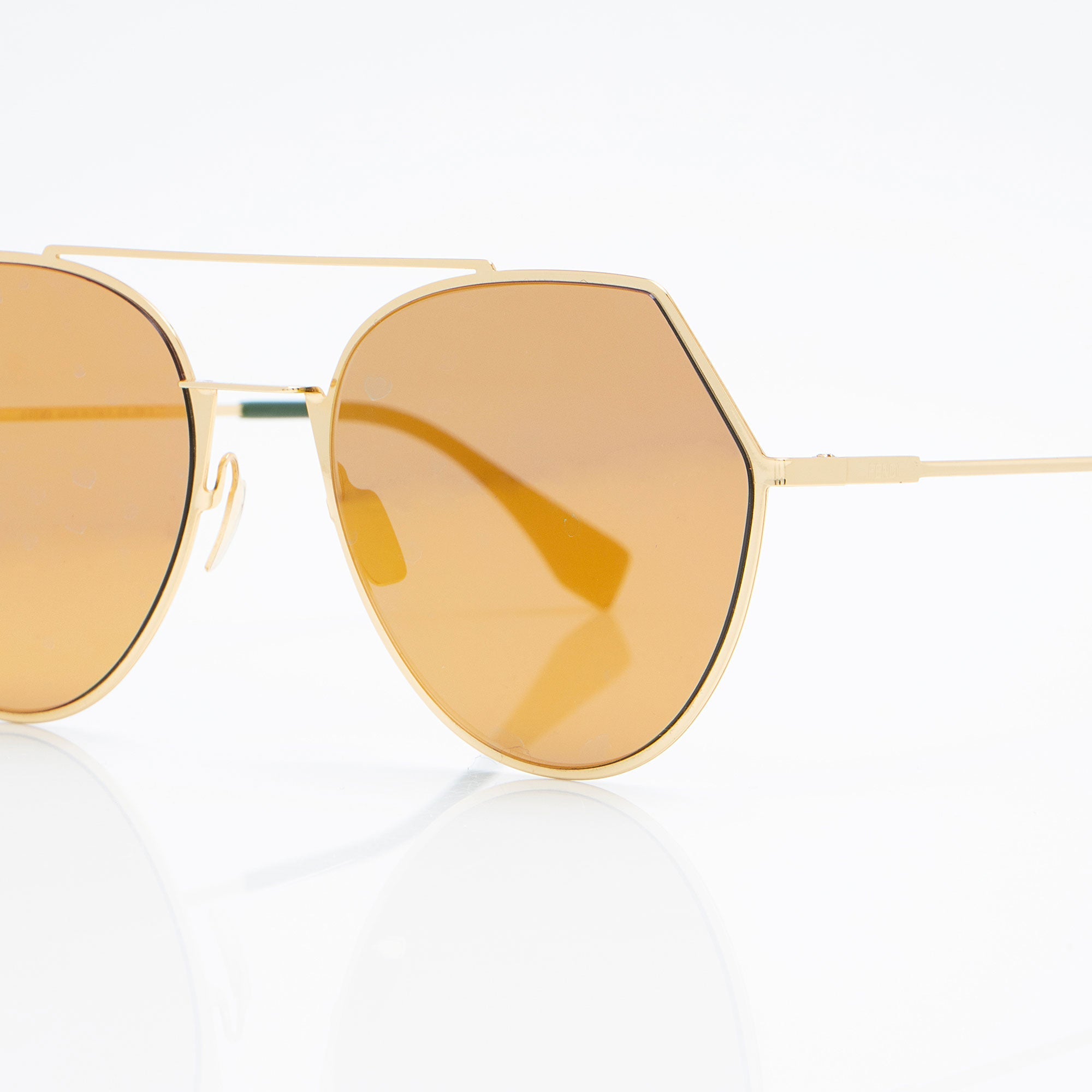 Fendi Angled Aviator Sunglasses (SHF-Bb8aop)