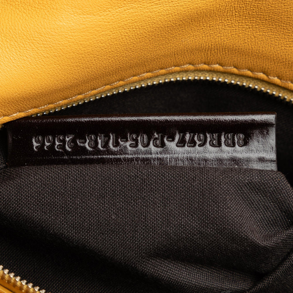 Fendi BeBaguette Chain Bag (SHG-T5ANAx)