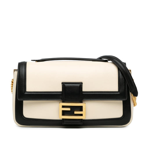 Fendi Bicolor Leather Chain Midi Baguette (SHG-Hf8LuU)