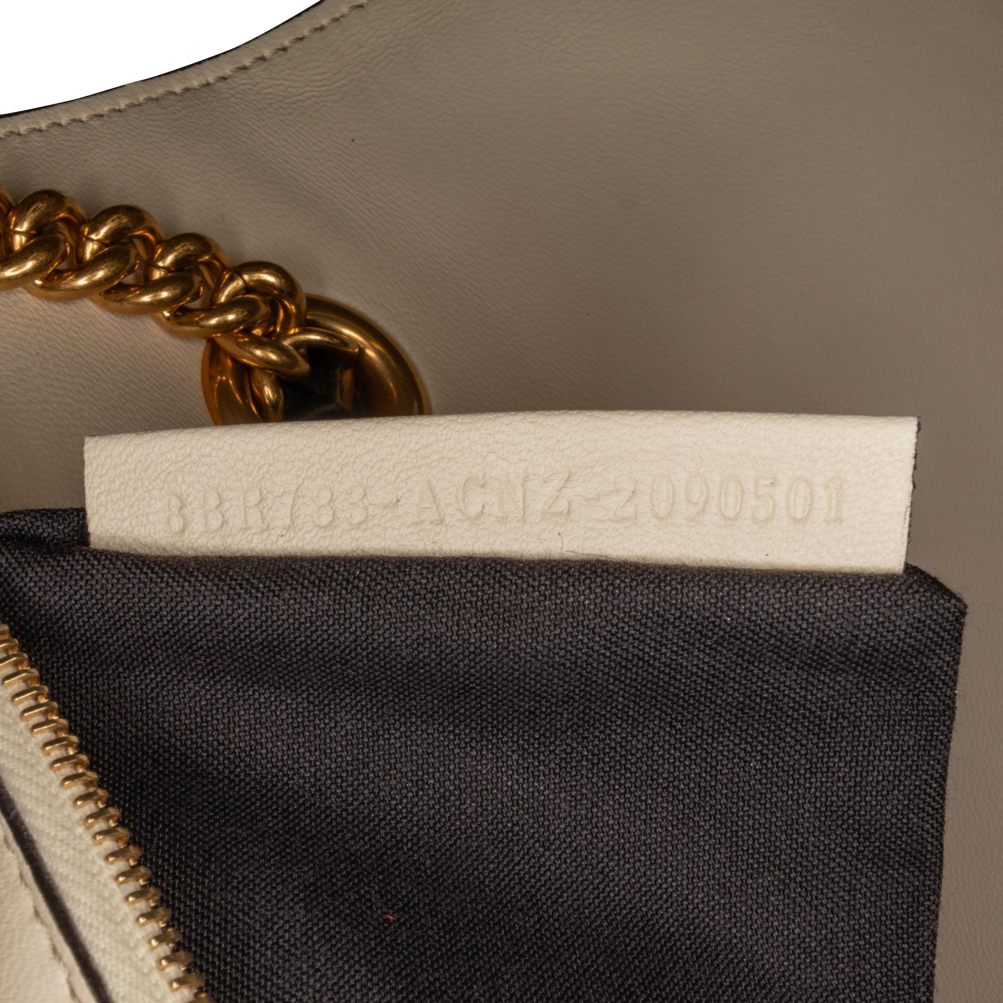 Fendi Bicolor Leather Chain Midi Baguette (SHG-Hf8LuU)