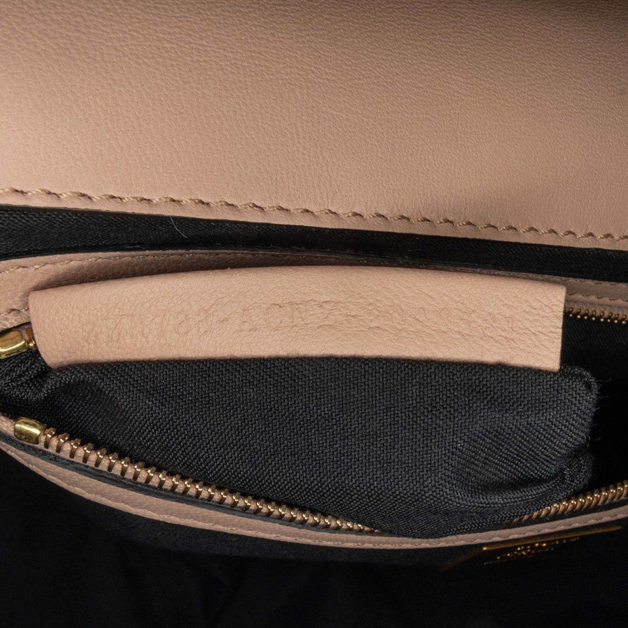 Fendi Bicolor Leather Chain Midi Baguette (SHG-HANO4S)