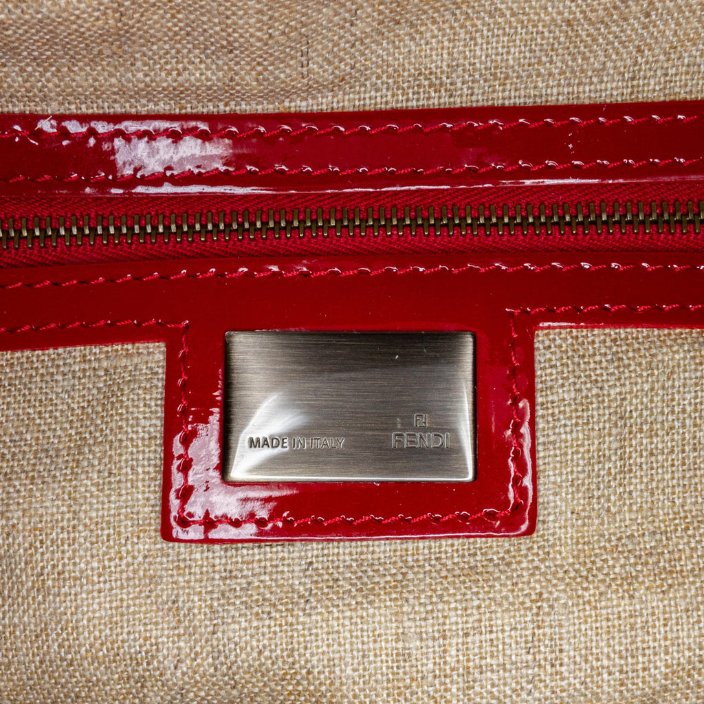 Fendi Borsa Doctor Shoulder Bag (SHG-VLFm4N)