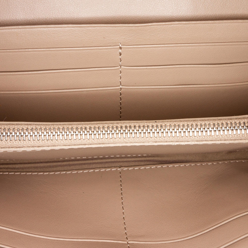 Fendi By The Way Long Wallet (SHG-rd0Thy)