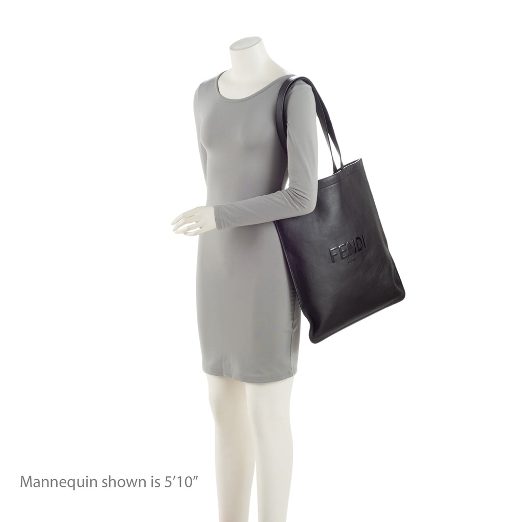 Fendi Calfskin Logo Flat N/S Tote (SHF-Vlwv6d)
