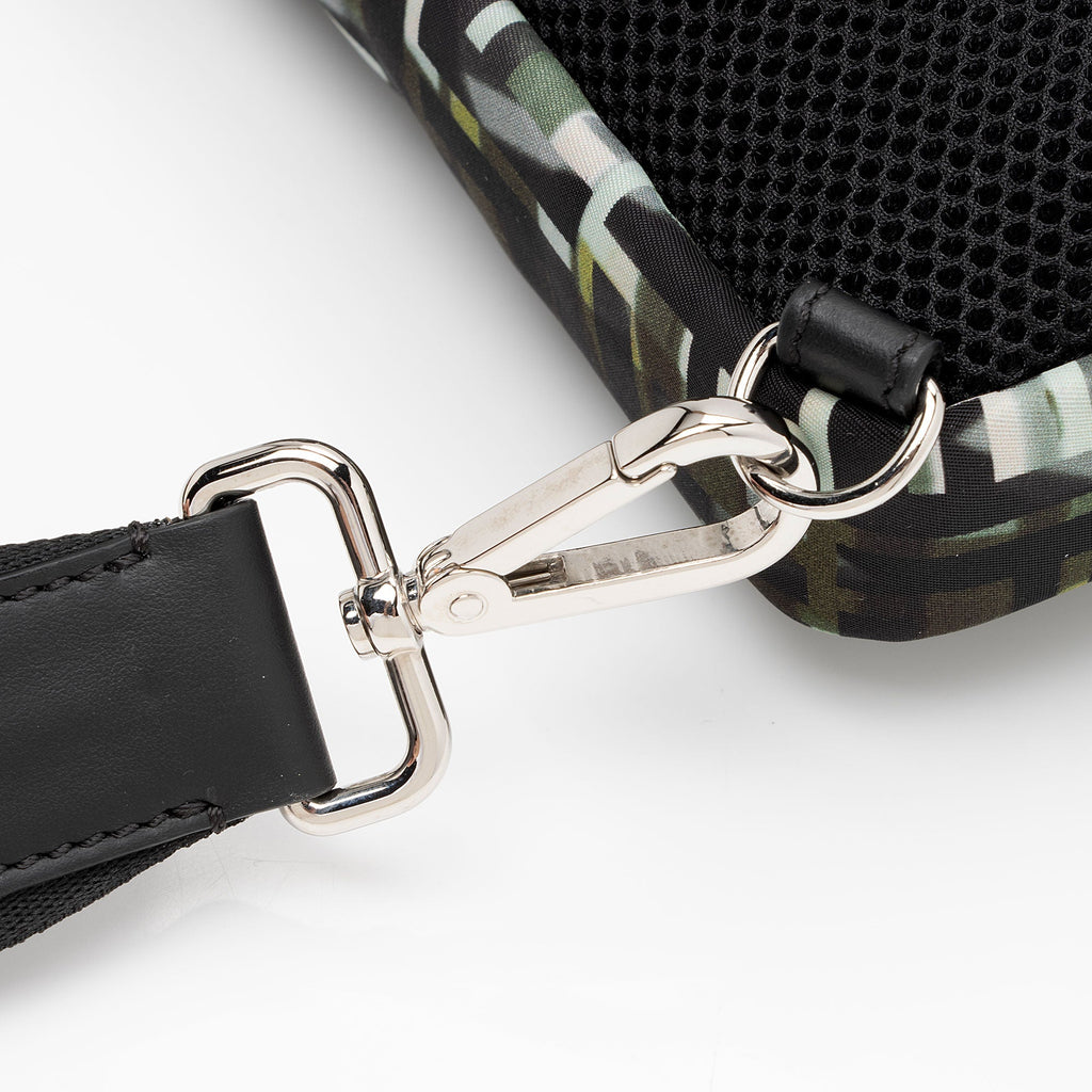 Fendi Camouflage FF Nylon Sling Bag (SHF-0nq7rU)