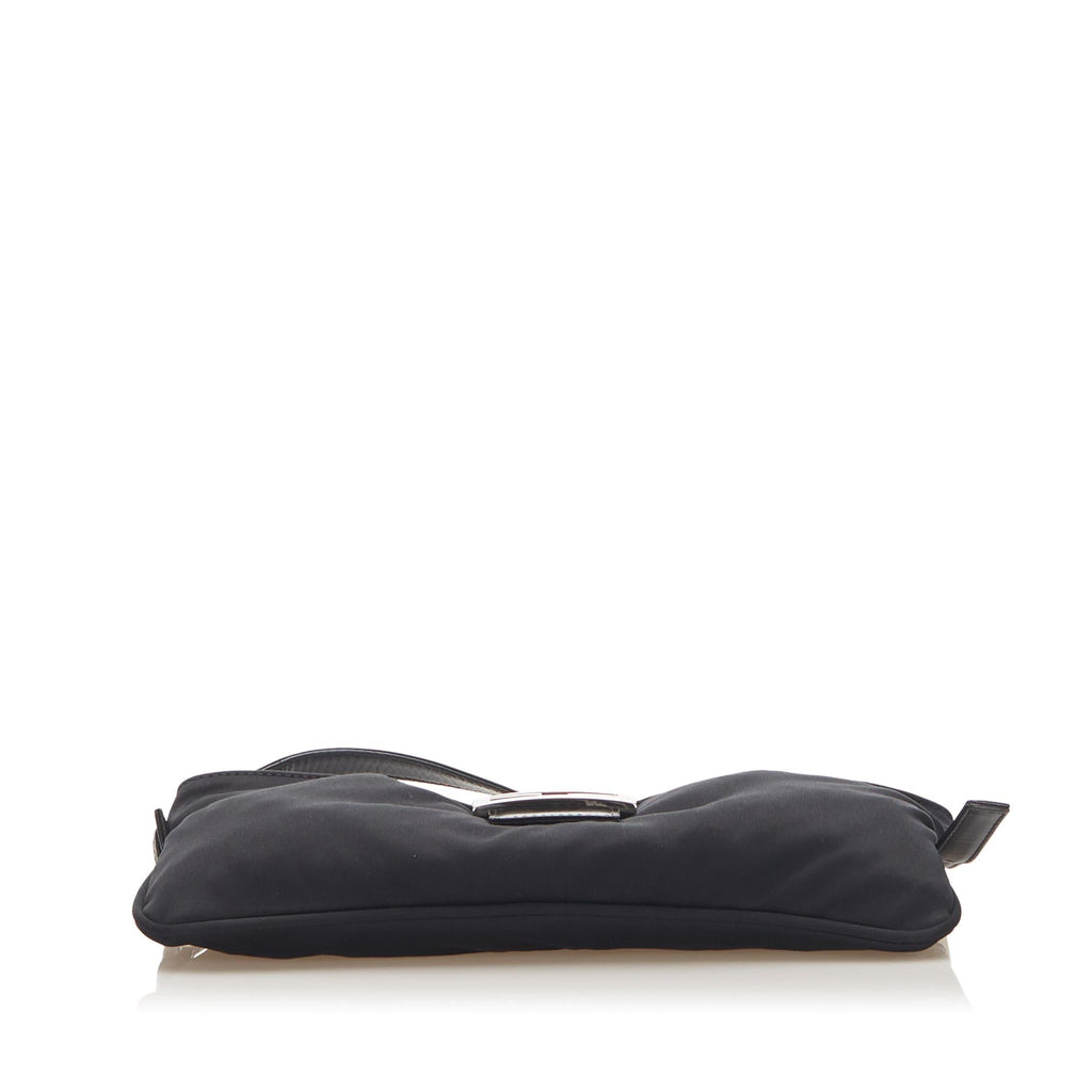 Fendi Canvas Shoulder Bag (SHG-22304)