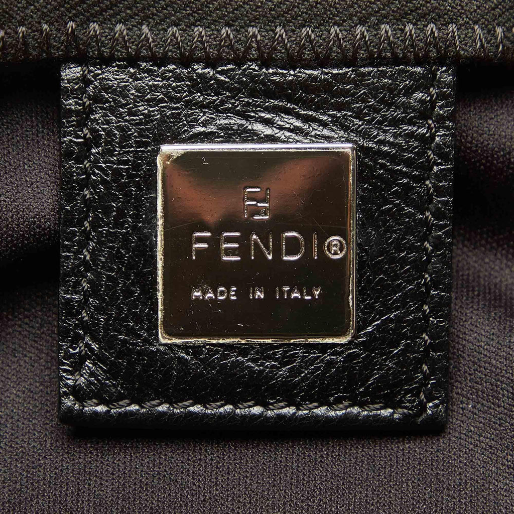 Fendi Canvas Shoulder Bag (SHG-22304)