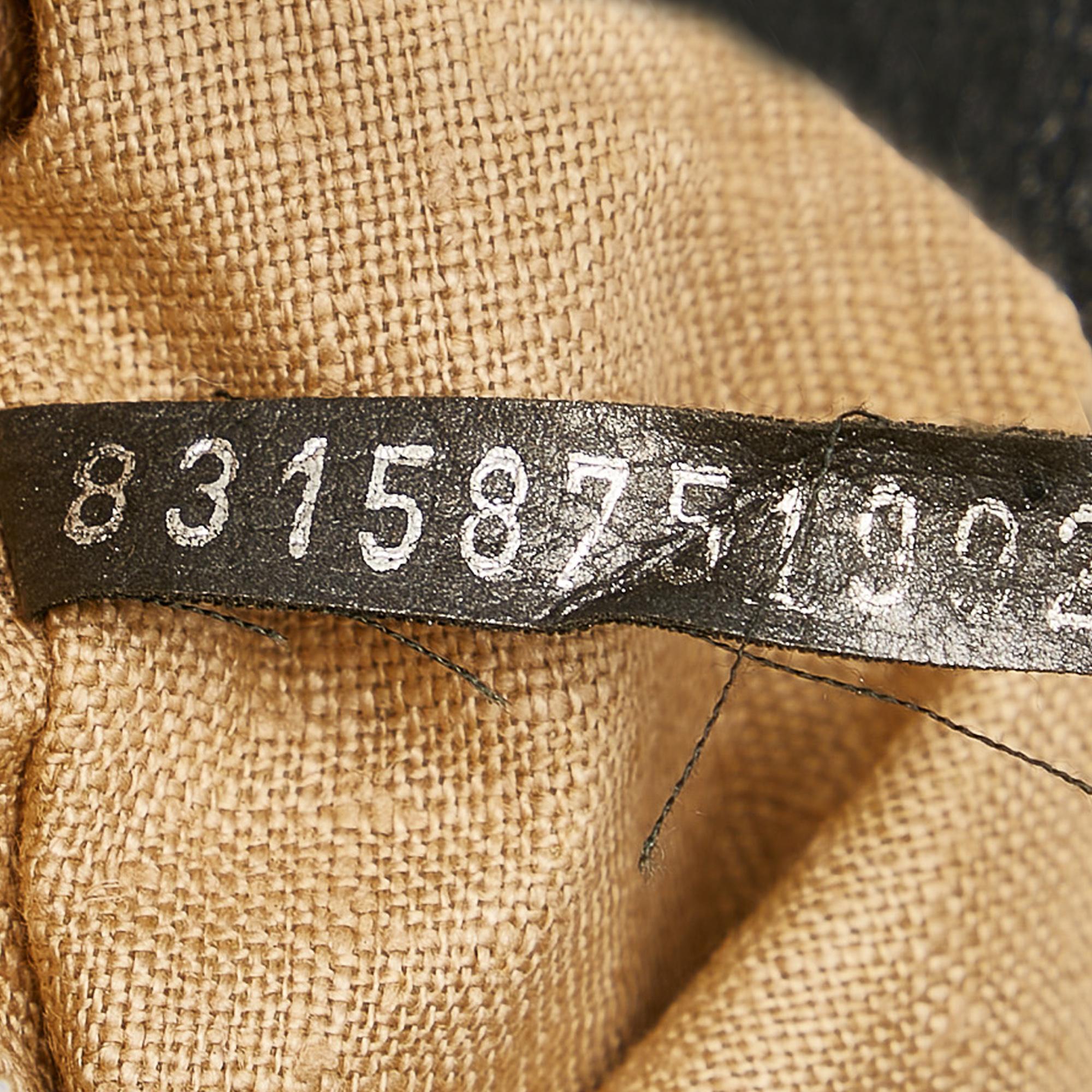 Fendi Canvas Shoulder Bag (SHG-31643)